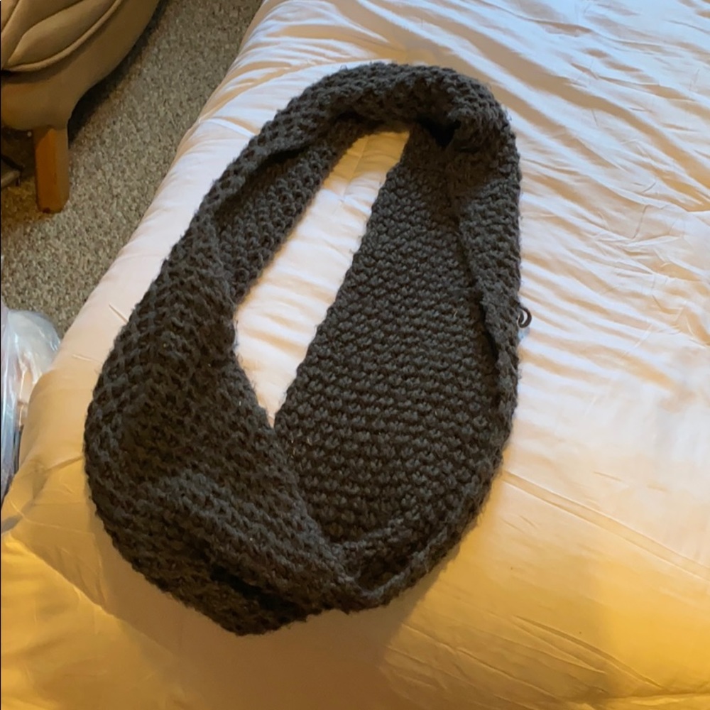 Infinity scarf